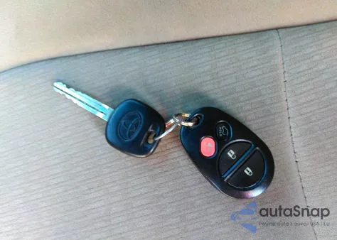 2011 Toyota Highlander Se z USA, uszkodzony, nr VIN 5TDBK3EH7BS067178